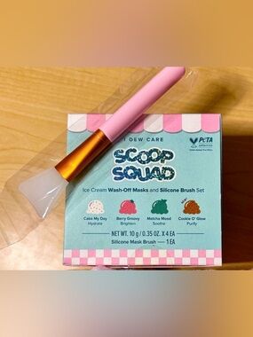 4 Korean Scoop Squad Masks and Brush Set - I Dew Care Brand